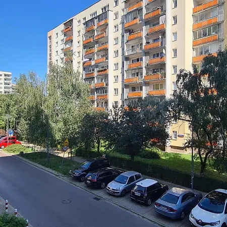 Apartment Goclaw Getaway Near National Stadium