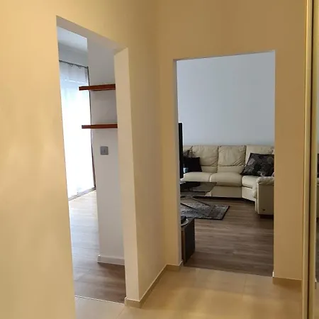 Goclaw Getaway Near National Stadium Apartment *