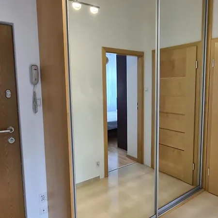 Apartment Goclaw Getaway Near National Stadium *