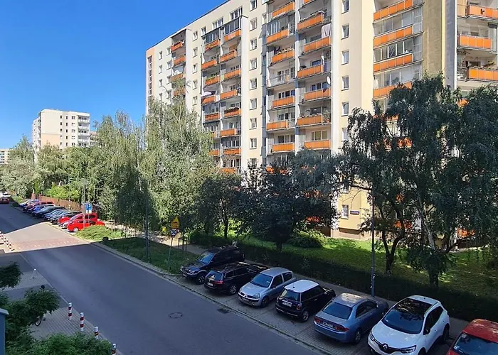 Apartment Goclaw Getaway Near National Stadium