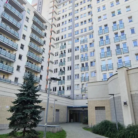 Goclaw Getaway Near National Stadium Apartamento Varsovia